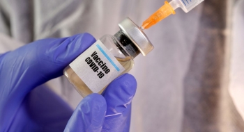 “Preparem o braço!” Caiado anuncia a chegada de mais 122.140 doses de vacina